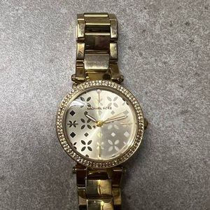 Women wrist watch